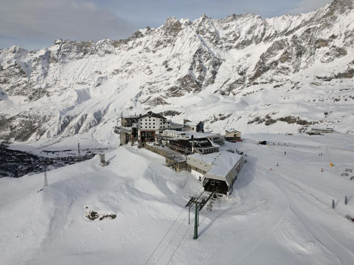 Hotel Lo Stambecco Breuil-Cervinia Kültér fotó