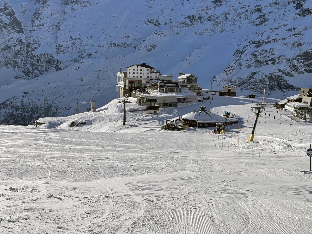 Hotel Lo Stambecco Breuil-Cervinia Kültér fotó