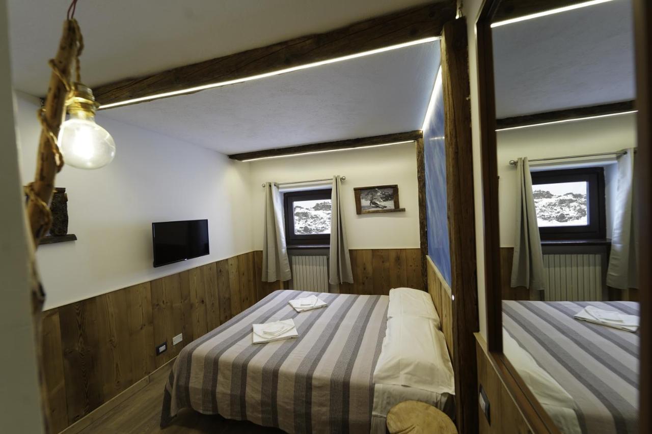Hotel Lo Stambecco Breuil-Cervinia Kültér fotó
