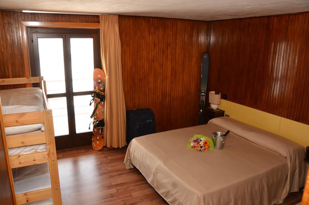 Hotel Lo Stambecco Breuil-Cervinia Kültér fotó