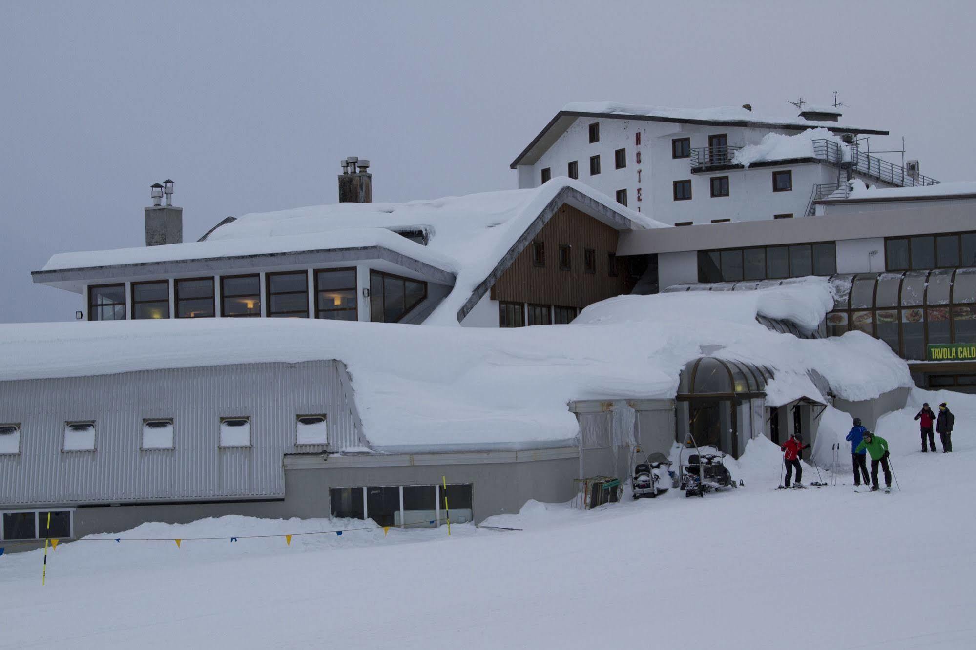 Hotel Lo Stambecco Breuil-Cervinia Kültér fotó