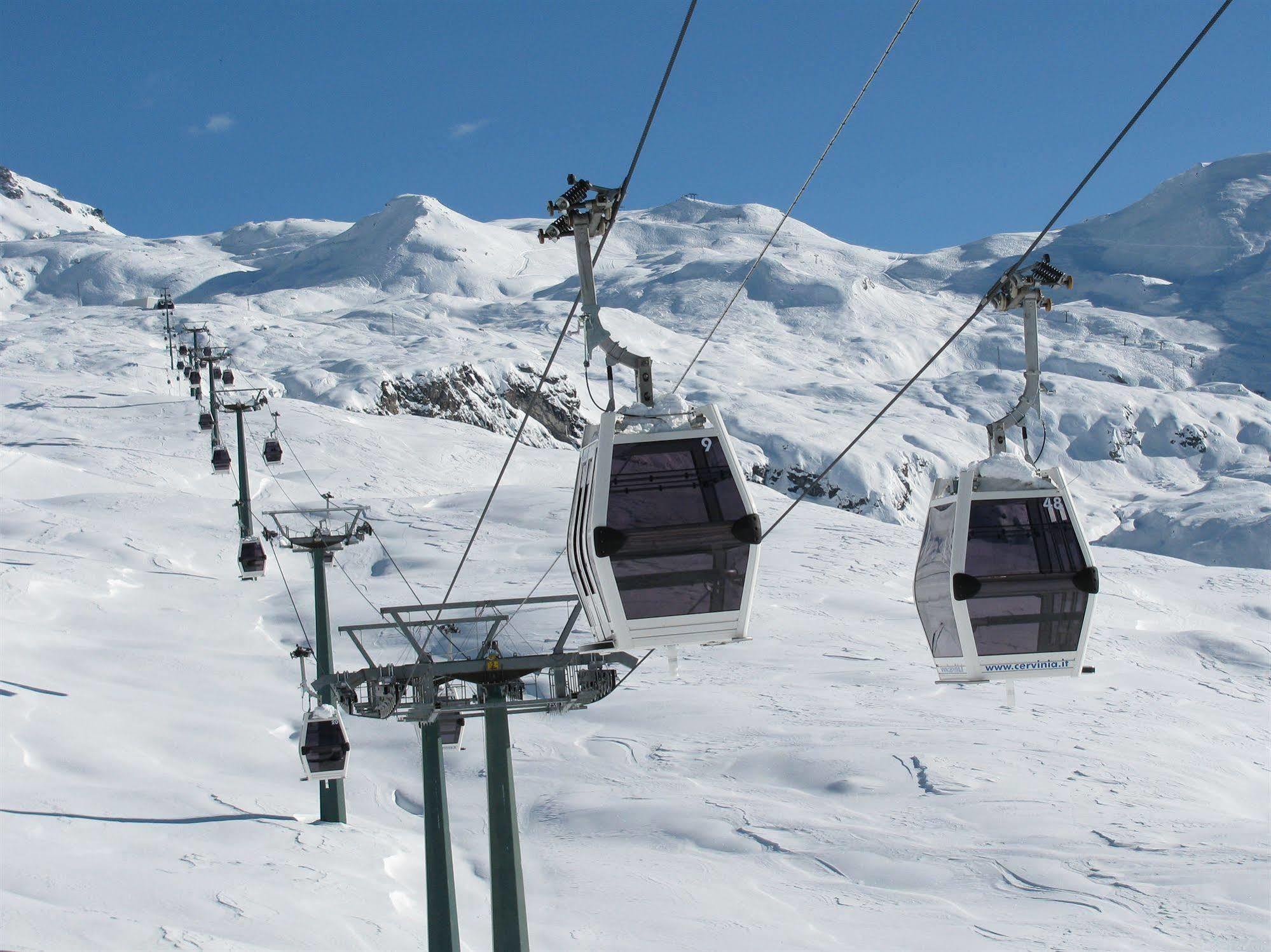 Hotel Lo Stambecco Breuil-Cervinia Kültér fotó