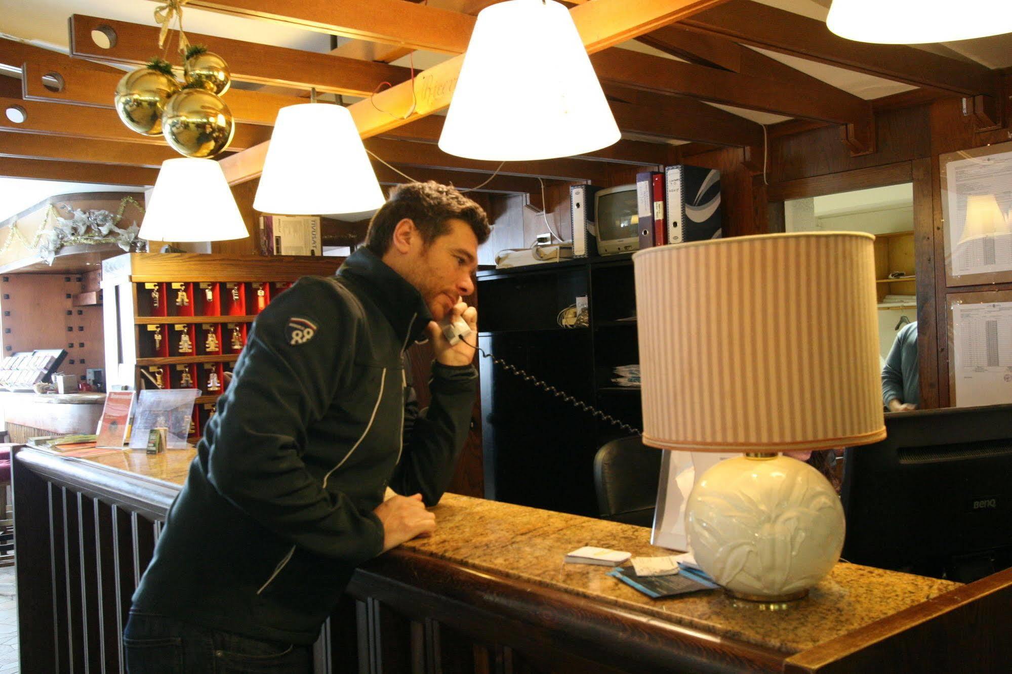Hotel Lo Stambecco Breuil-Cervinia Kültér fotó