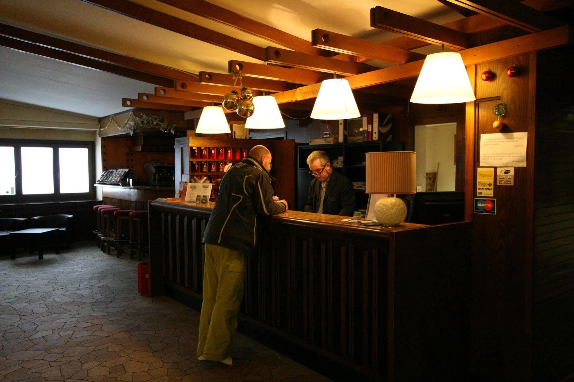 Hotel Lo Stambecco Breuil-Cervinia Kültér fotó