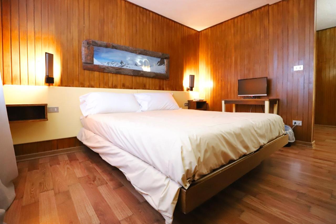 Hotel Lo Stambecco Breuil-Cervinia Kültér fotó