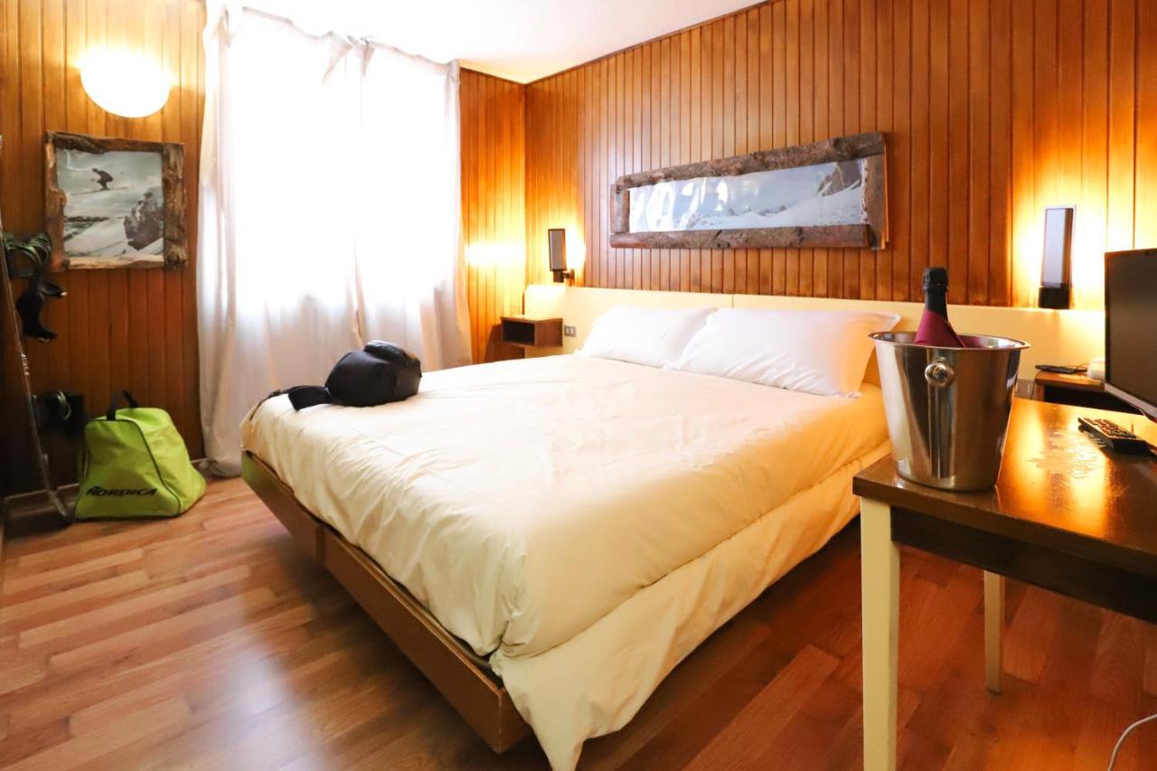 Hotel Lo Stambecco Breuil-Cervinia Kültér fotó